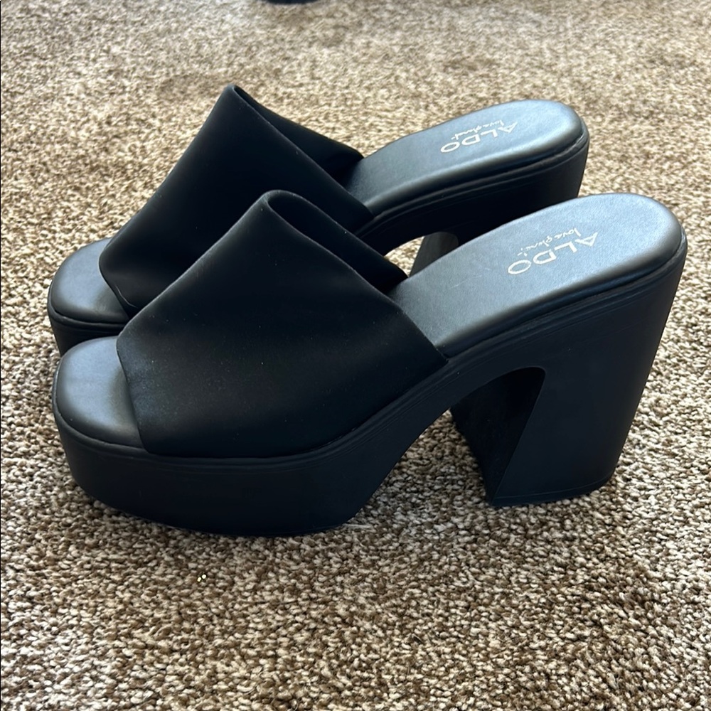 Aldo black sandal